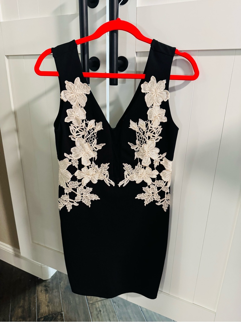 Black & White Floral Lace Cocktail Dress 🖤🤍